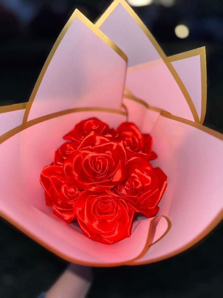 Signature Petit Eternal Bouquet – 7 Handmade Ribbon Roses